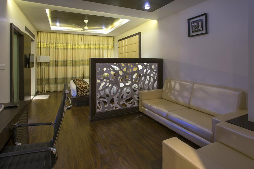 Hotel Ravi Residency Morbi Pokój zdjęcie